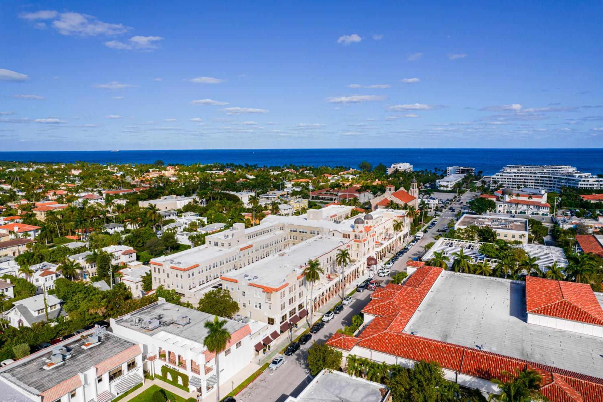 Palm Beach Hotel & Sunrise Cottage Room photo